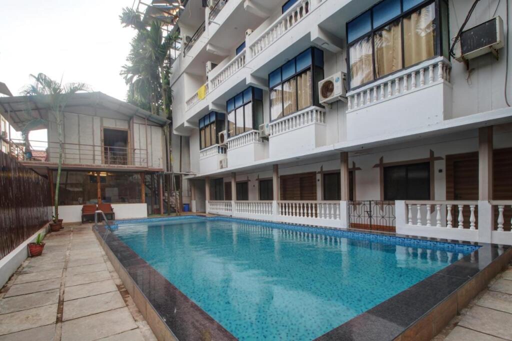 Морджим: Hotel Pleasure Inn near Turtle Beach, Morjim