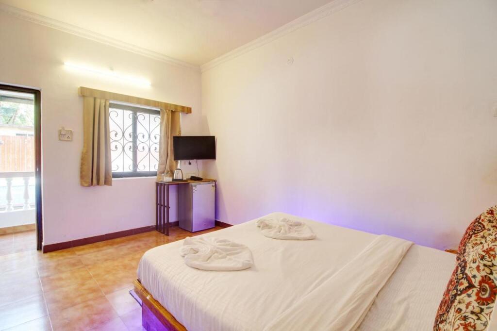 Морджим: Hotel Pleasure Inn near Turtle Beach, Morjim