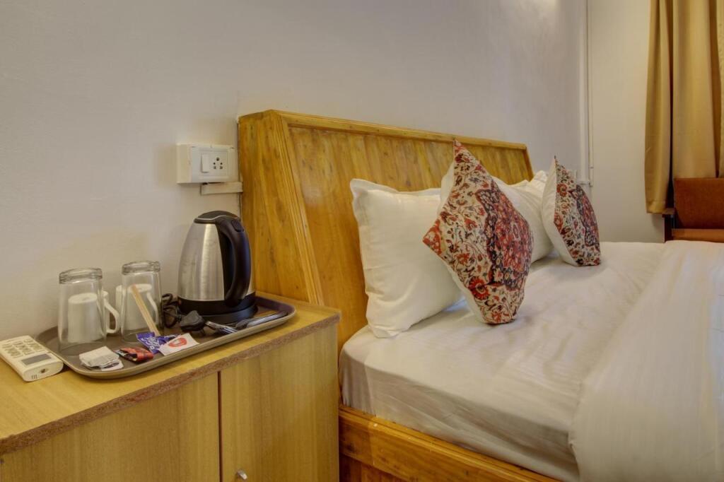 Морджим: Hotel Pleasure Inn near Turtle Beach, Morjim
