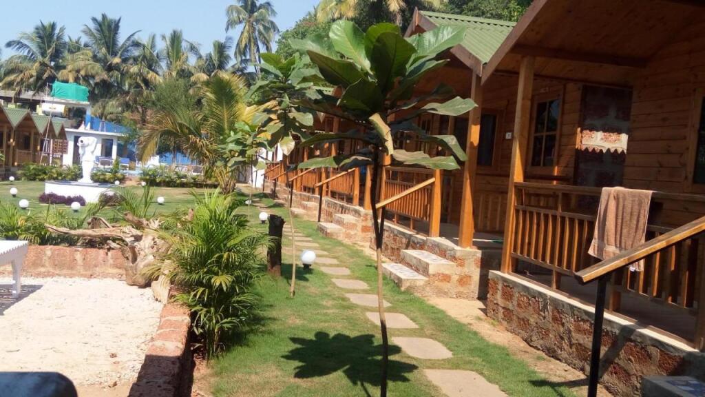 Арамбол: Отель TP Beach Resort