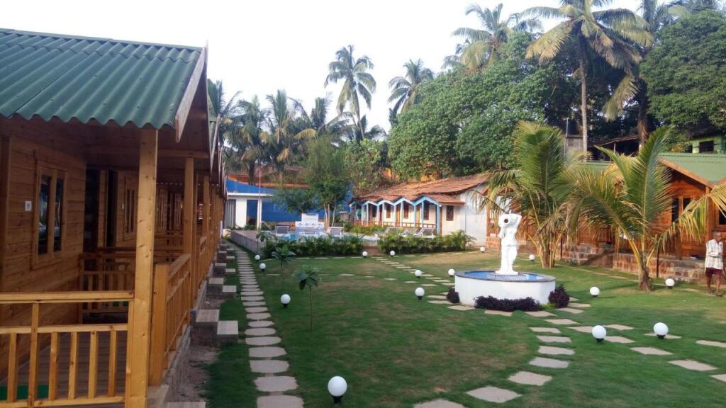 Арамбол: Отель TP Beach Resort
