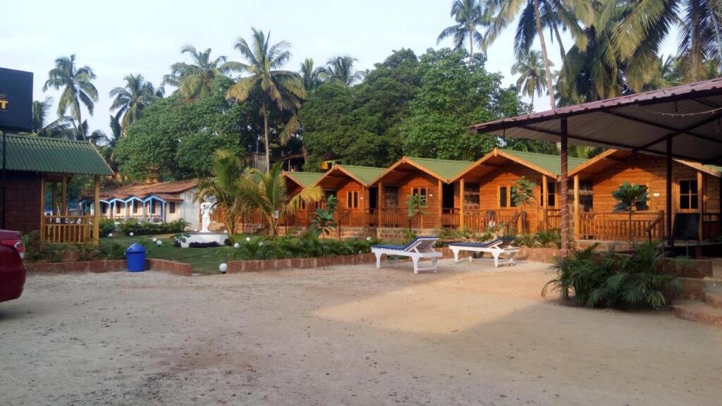 Арамбол: Отель TP Beach Resort