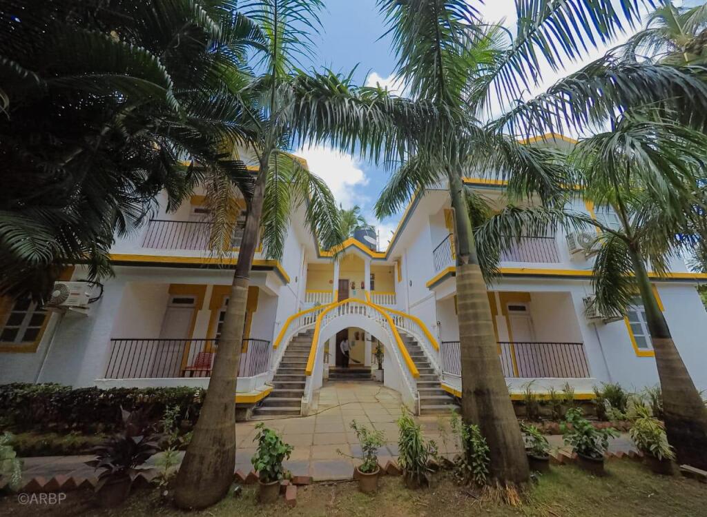 Калангут: Rajmahal Beach Resort Calangute
