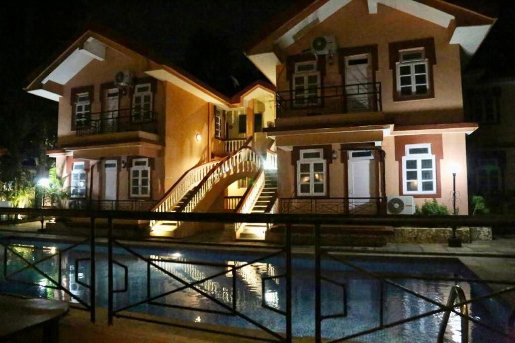 Калангут: Rajmahal Beach Resort Calangute