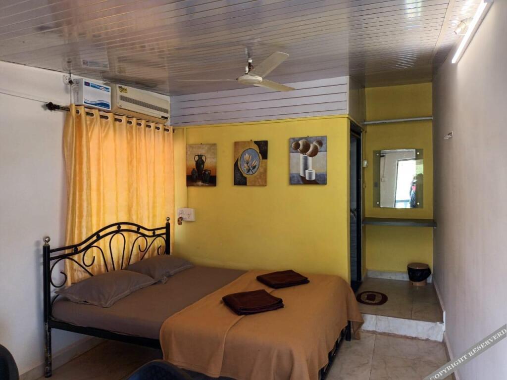Арамбол: Madan Motels
