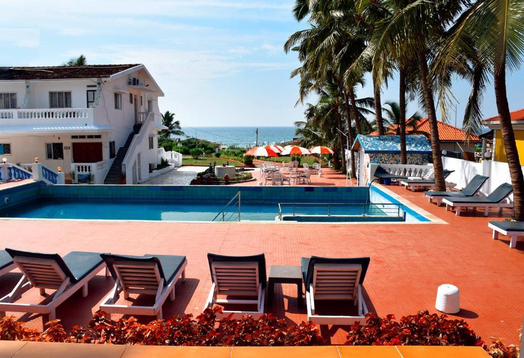Qees Empire Beachfront Resort — фото 1