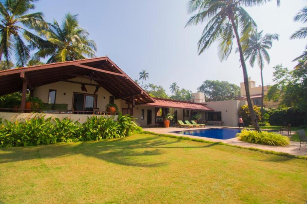 Пляж Мандва: Beach Therapy by Zuper Stays Alibaug