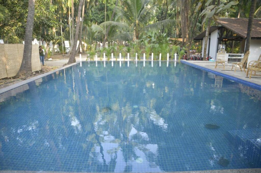 Пляж Мандва: Moonstone Hammock Alibaug