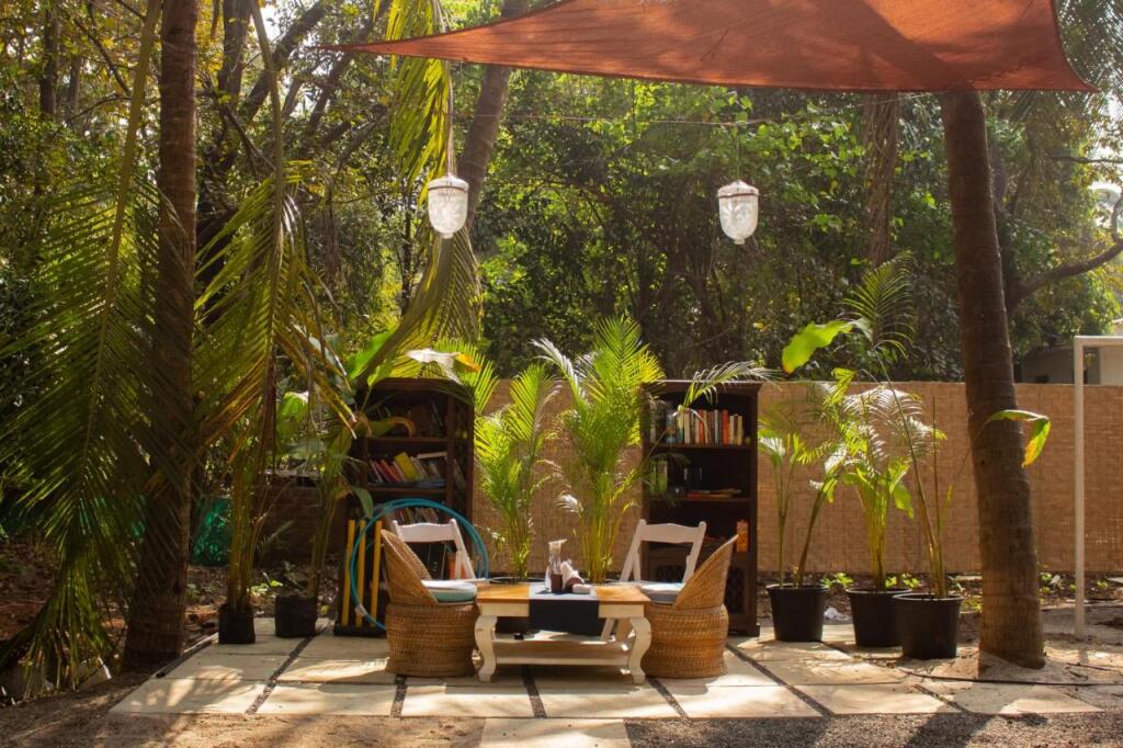 Пляж Мандва: Moonstone Hammock Alibaug