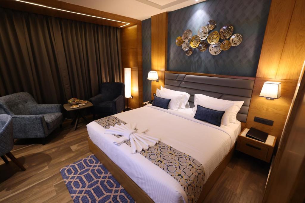Мангалур: AJ Grand Hotel