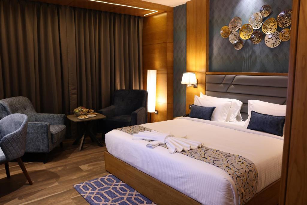 Мангалур: AJ Grand Hotel