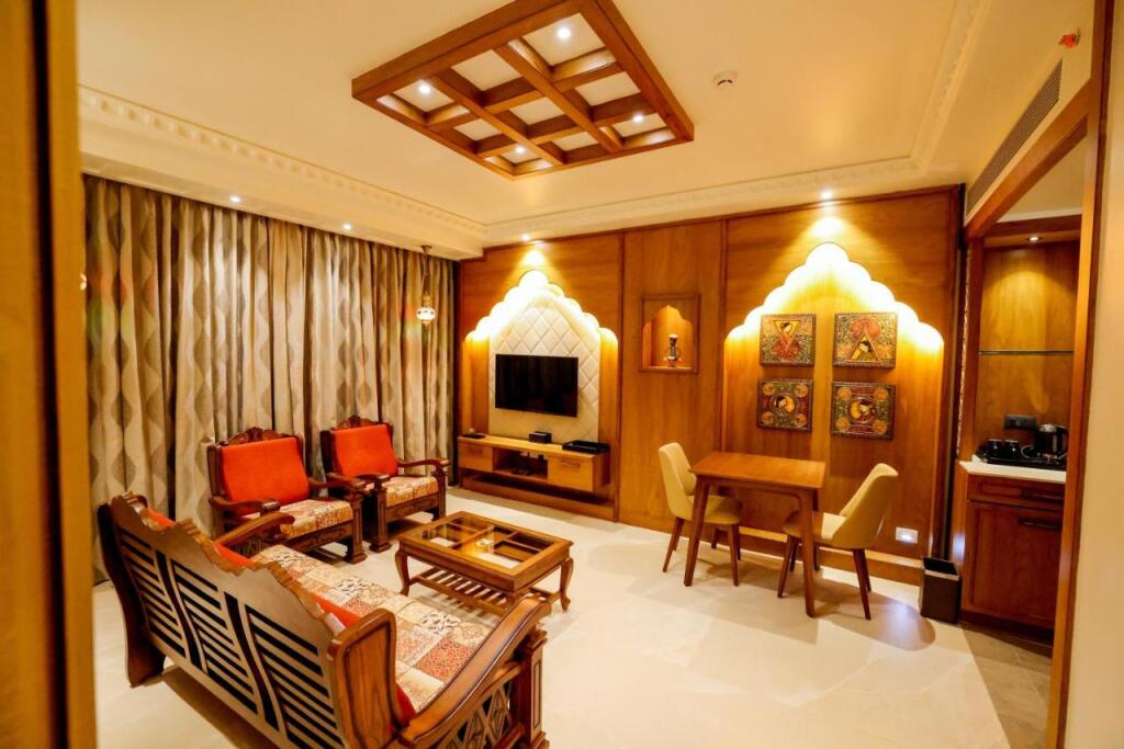 Мангалур: AJ Grand Hotel