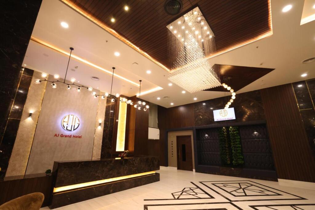 Мангалур: AJ Grand Hotel