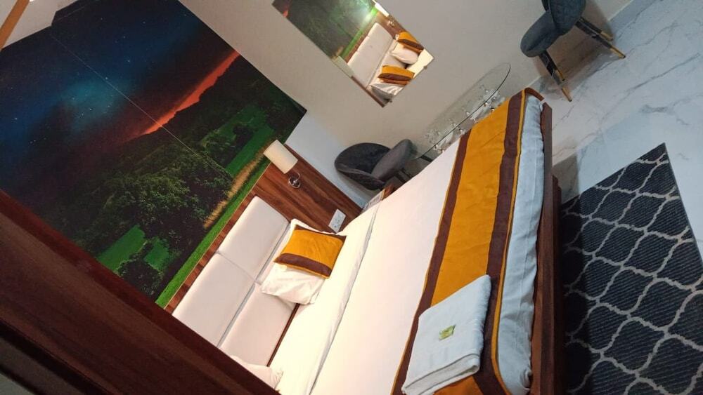 Матхура: Hotel Virasat Palace