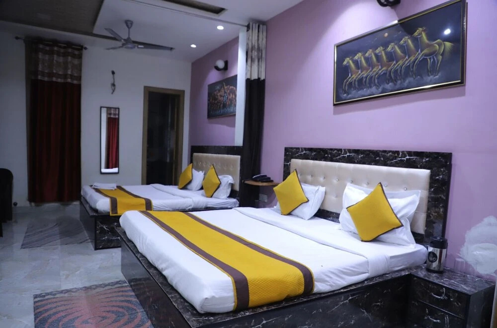 Матхура: Hotel Virasat Palace