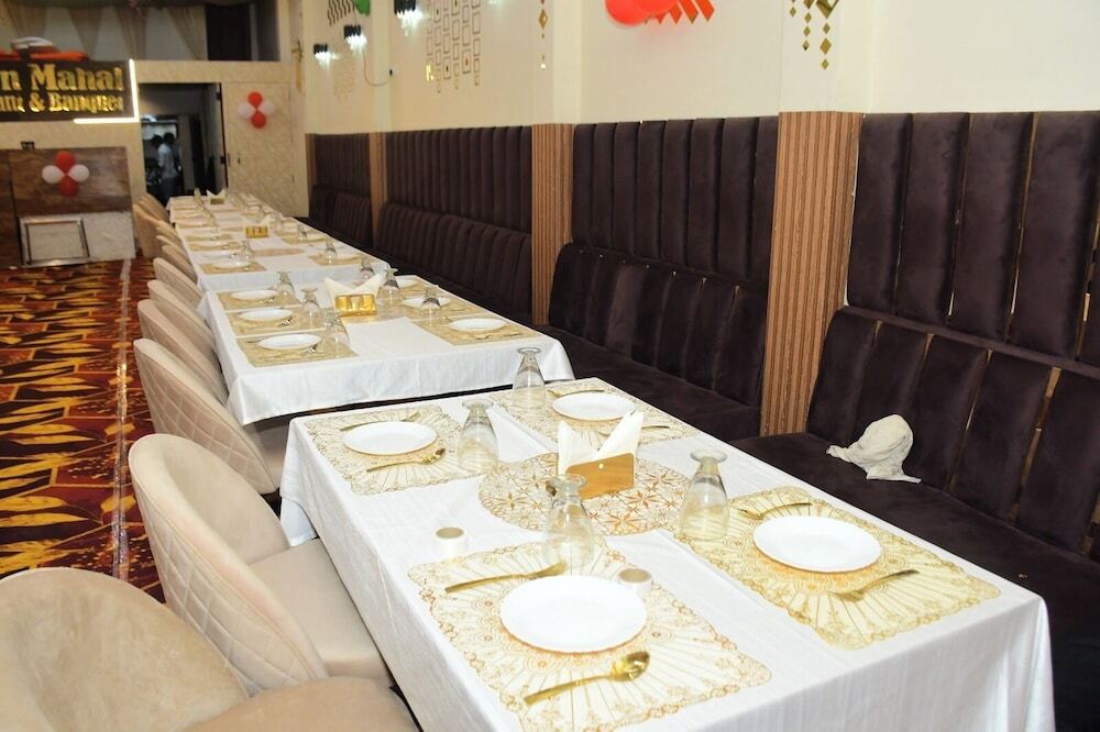 Матхура: Hotel Virasat Palace