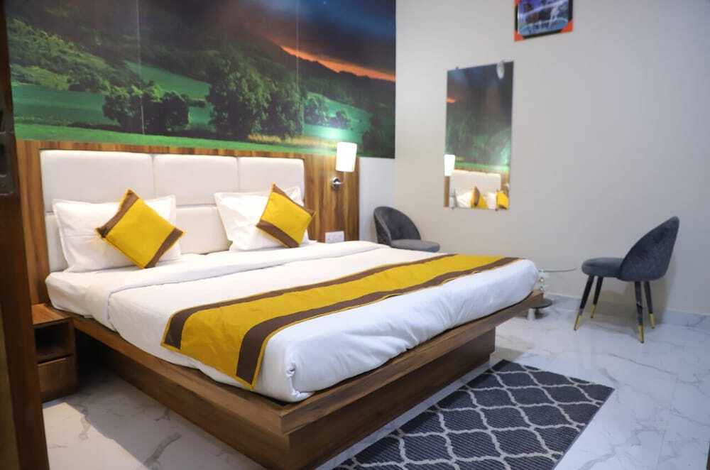 Матхура: Hotel Virasat Palace