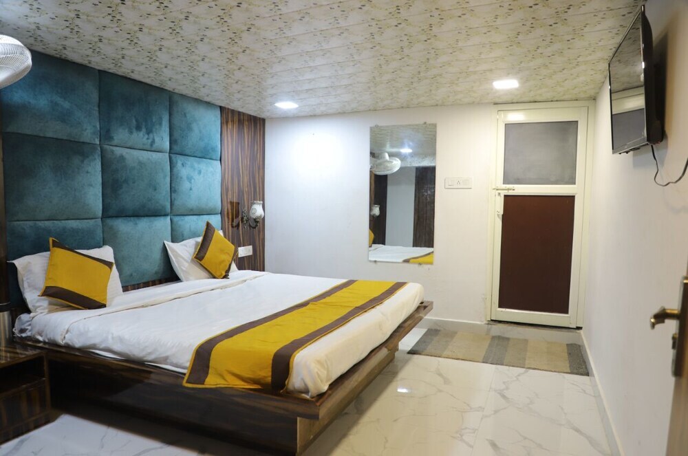 Матхура: Hotel Virasat Palace
