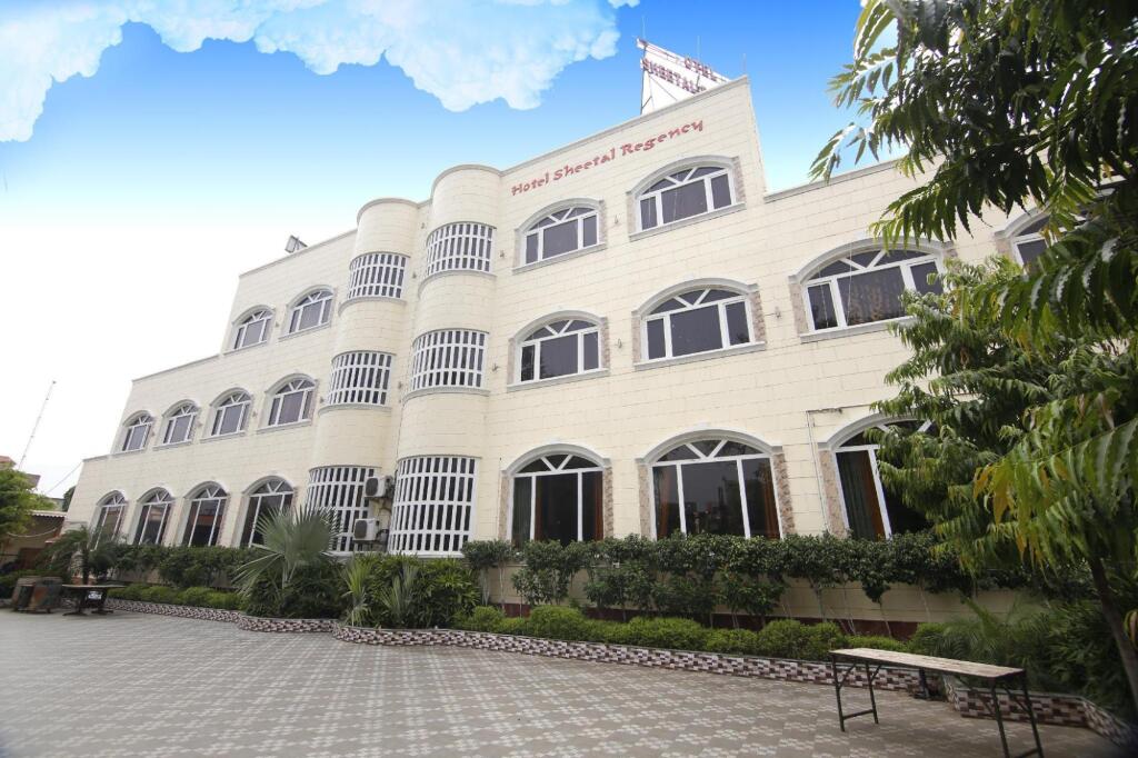 Матхура: Hotel Sheetal Regency,Near Janambhumi