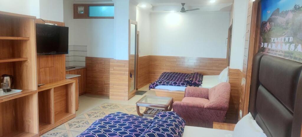 Дармсала: lord krishna boutique stay
