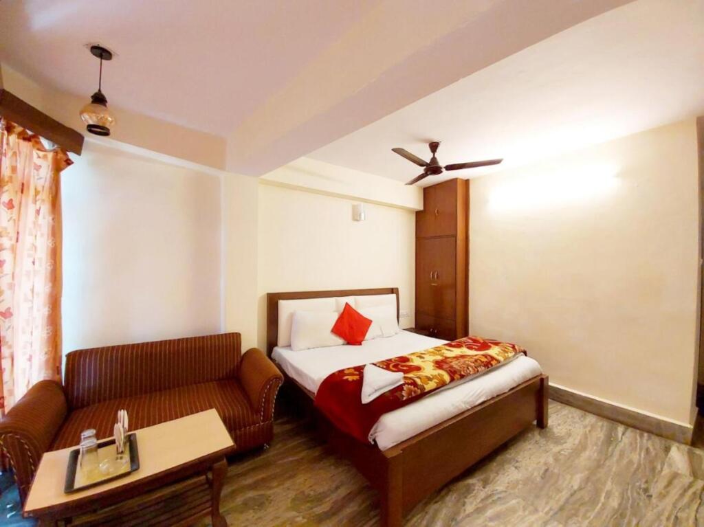 Мератх: Hotel Oak Shade By Excellent Hospitality