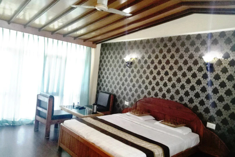 Мератх: Parwati Inn Ranikhet