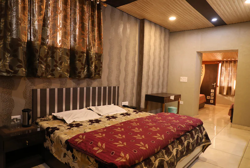 Мератх: Hotel Moon And Restaurant