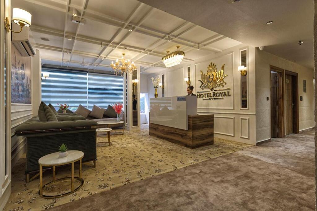 Мератх: Hotel Royal 9