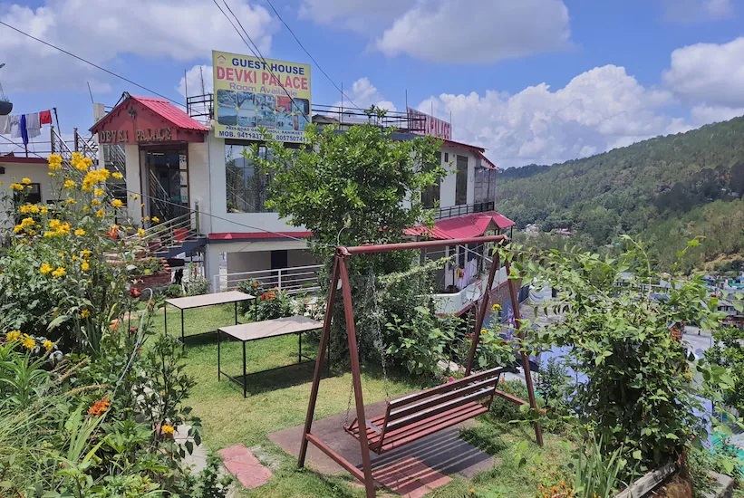 Мератх: Devki Palace Ranikhet