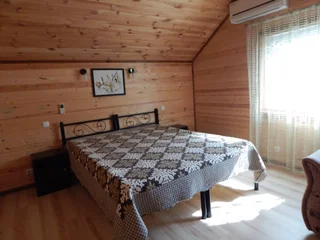 Прибрежное (Сакский район): Semejnyij Dvorik Guest House