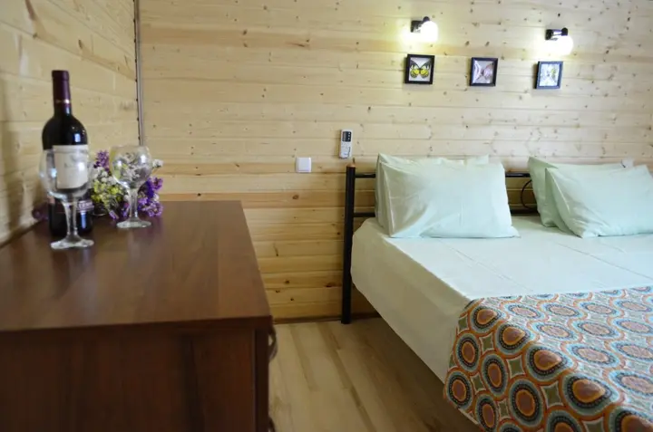 Прибрежное (Сакский район): Semejnyij Dvorik Guest House