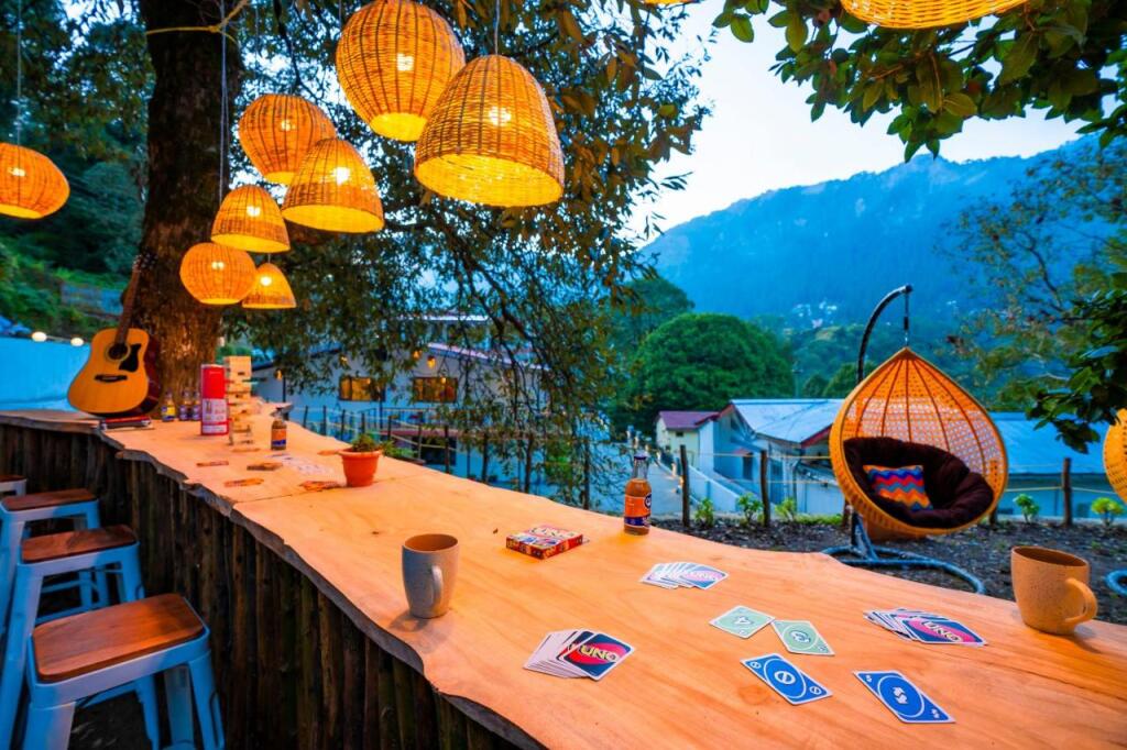Наинитал: goSTOPS Nainital - Hostel
