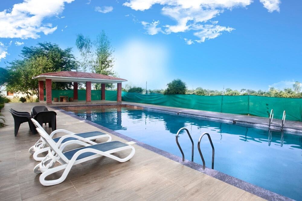 Наинитал: Vanasthali Jungle Resort Jim Corbett