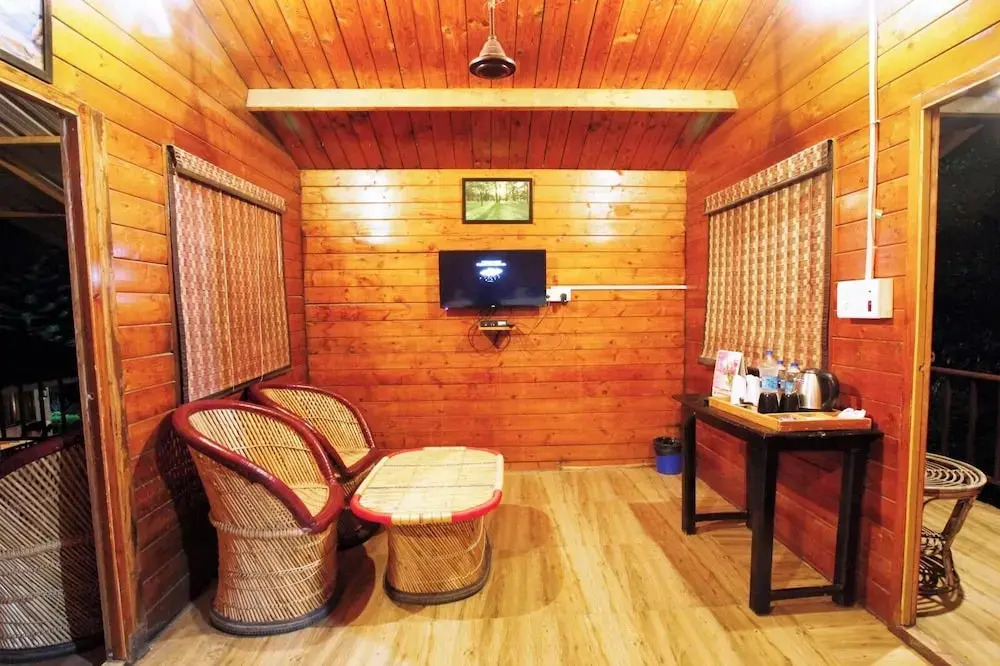 Наинитал: Vanasthali Jungle Resort Jim Corbett