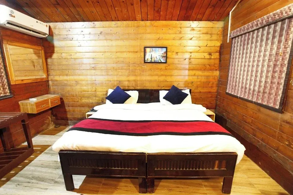 Наинитал: Vanasthali Jungle Resort Jim Corbett