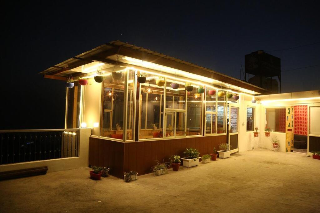 carousel image 0