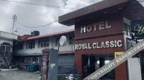 Массури: Hotel Royal Classic @ Mall Road Mussoorie