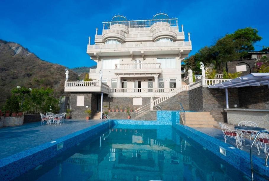 Массури: The Shahanshahi Adventure Park And Wellness Resort
