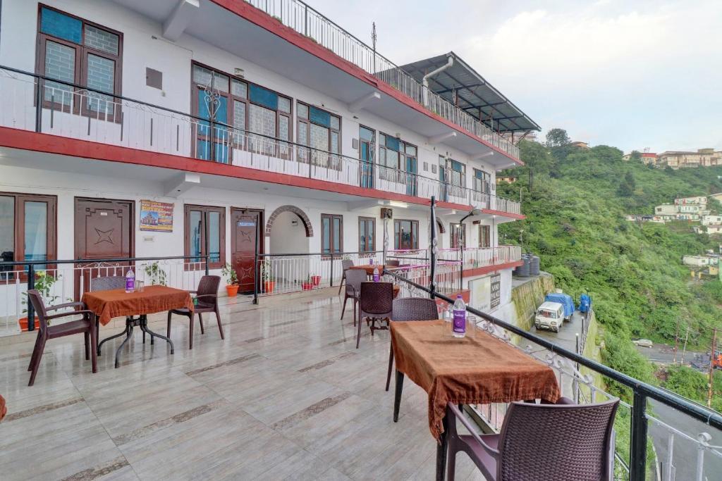 Массури: OYO 92514 Savitri Hotel Nand Palace