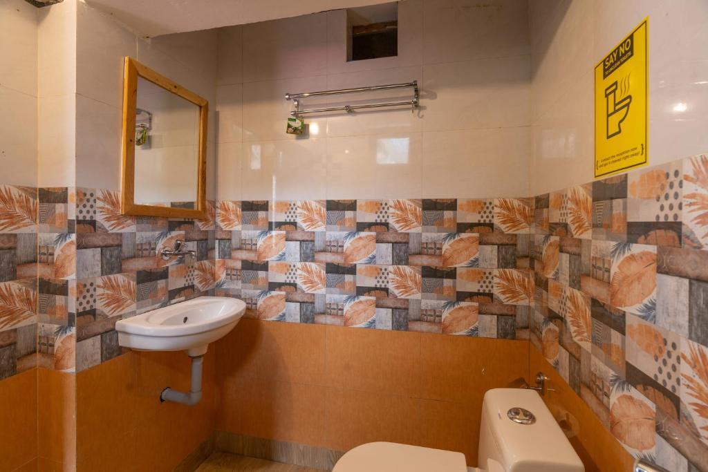 Массури: The Hosteller Mussoorie By The Streamside