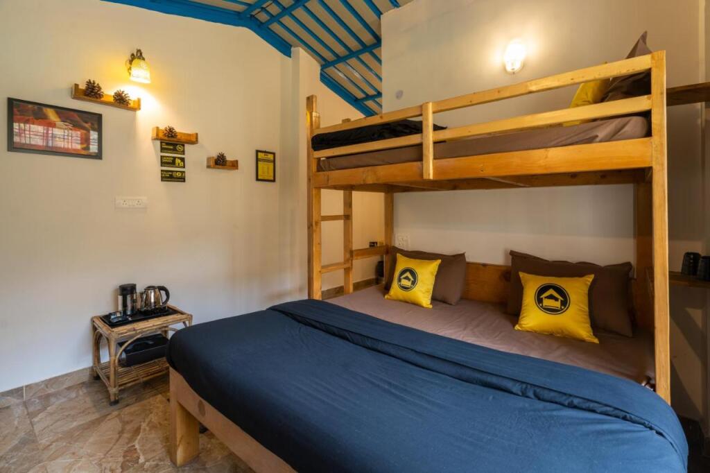 Массури: The Hosteller Mussoorie By The Streamside