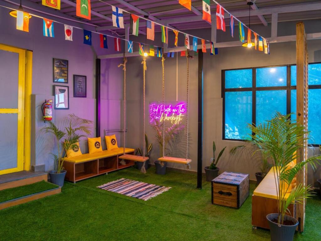 Массури: The Hosteller Mussoorie, Mall Road
