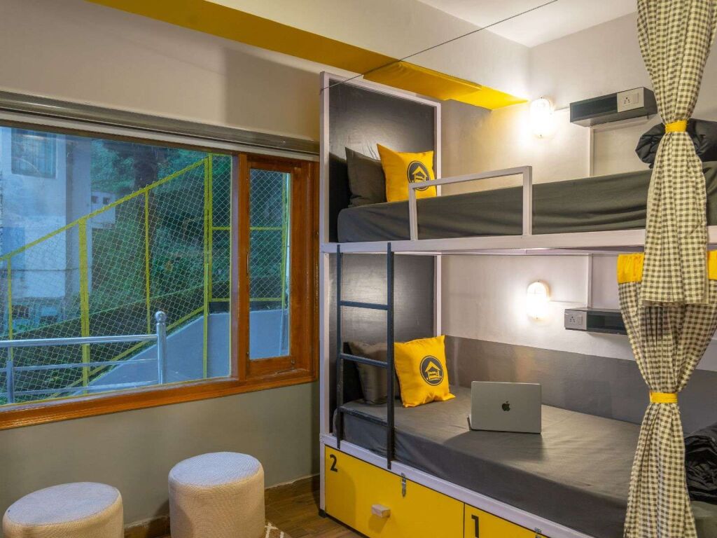 Массури: The Hosteller Mussoorie, Mall Road