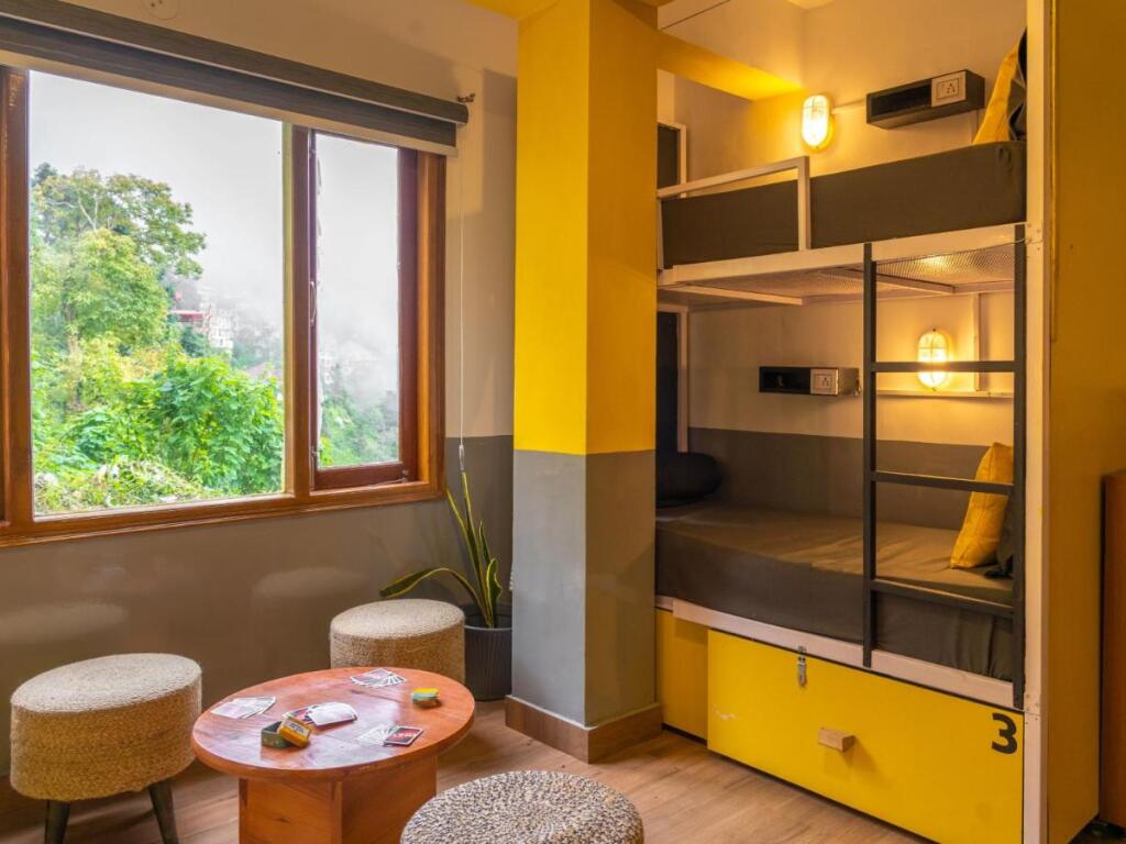 Массури: The Hosteller Mussoorie, Mall Road