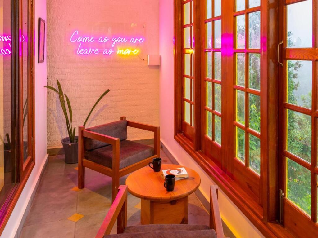 Массури: The Hosteller Mussoorie, Mall Road