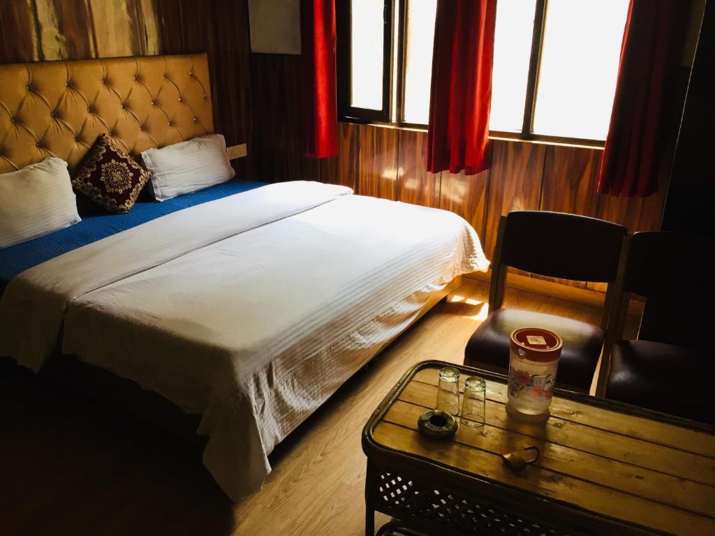 Массури: Hotel Prem G