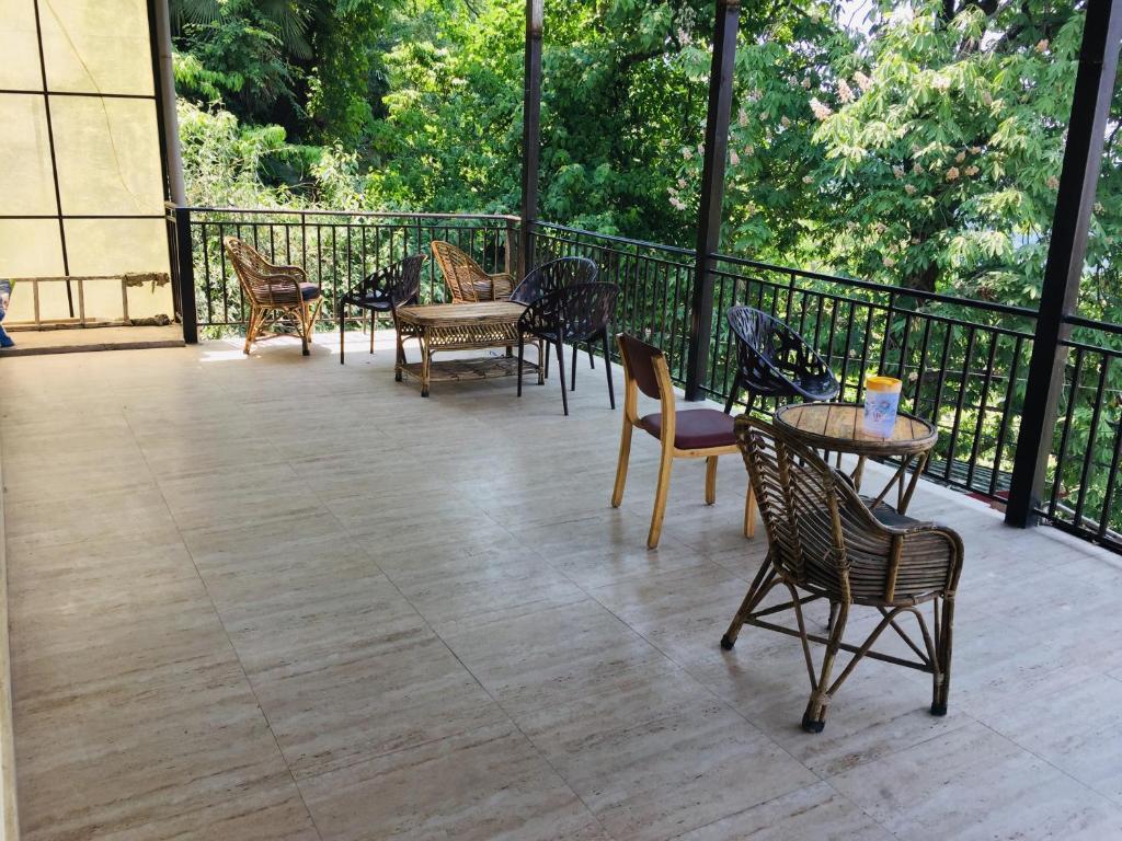 Массури: Hotel Prem G