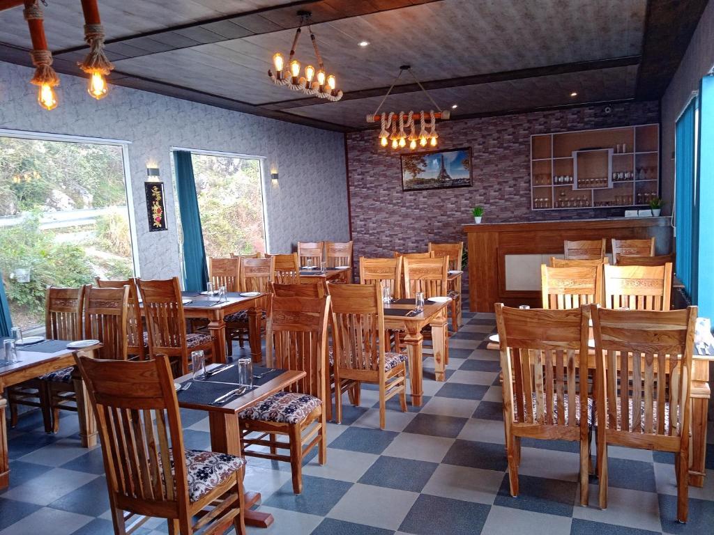 Массури: Hanshdi Resort Resturant & Cafe