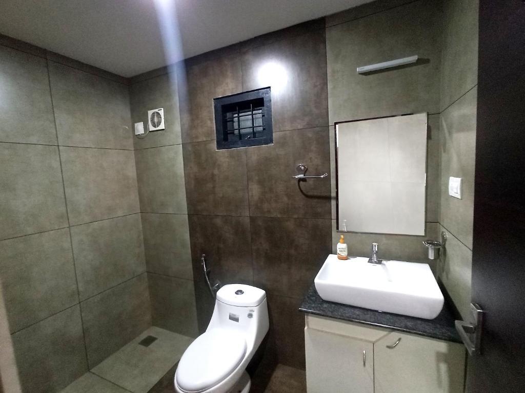 carousel image 0