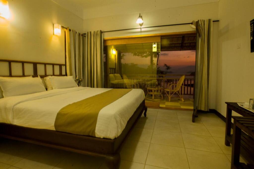 Велламундра: Terrace Resorts